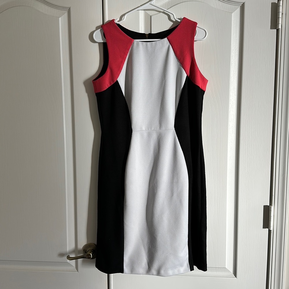 Color block body con dress